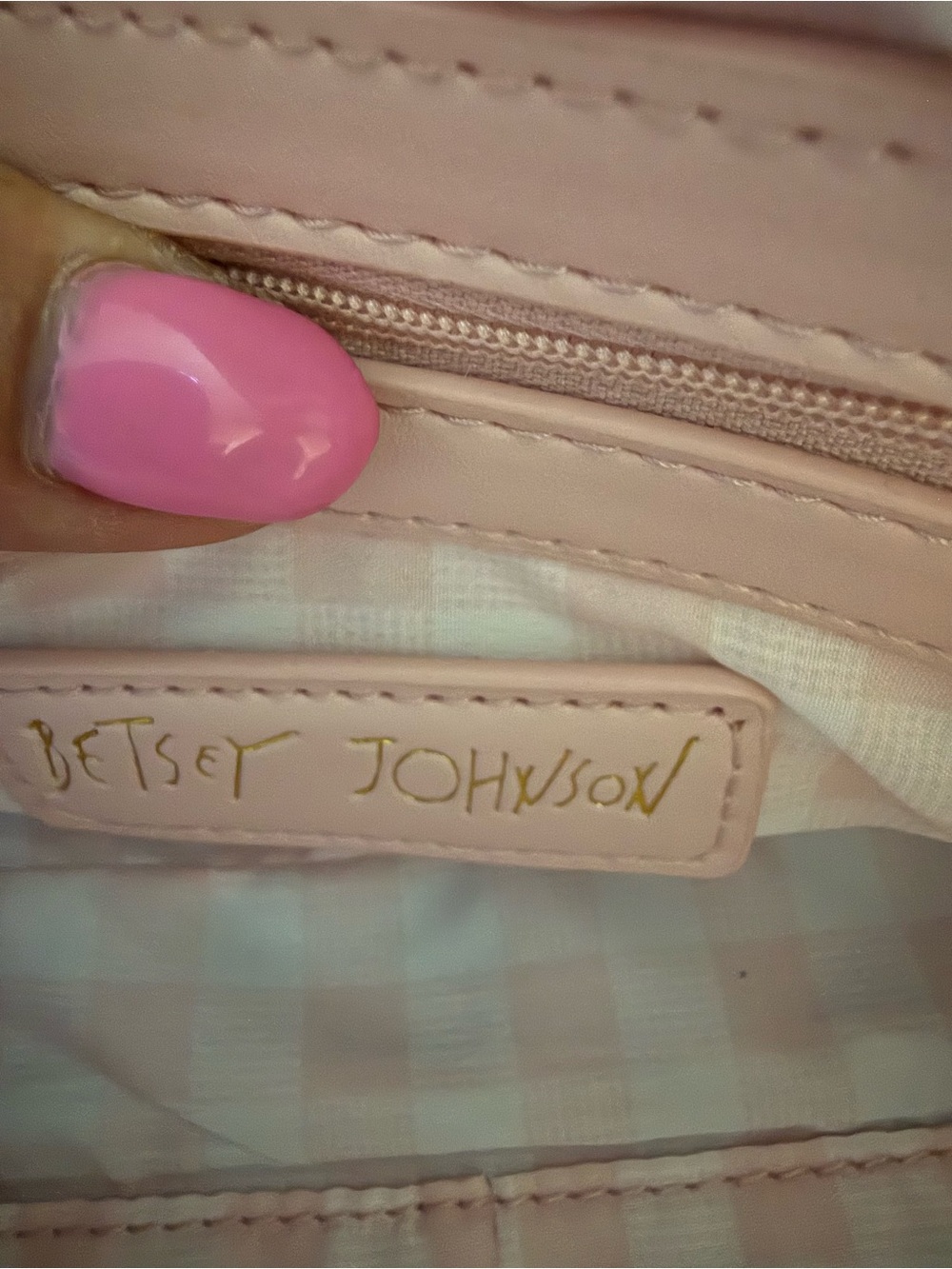 Betsey Johnson Pink Cherry-Print Crossbody bag & strawberry charm NWOT - Picture 10 of 12